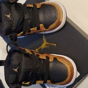 Toddler Jordan 1s Mid